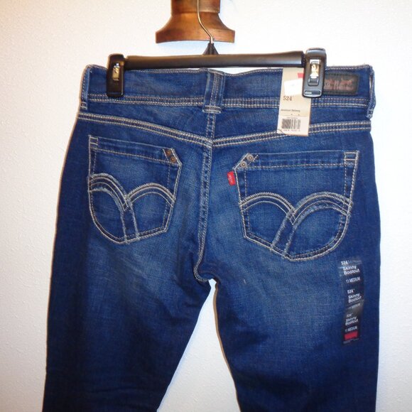 Levi's 524 Skinny Bootcut Junior's Jeans Size 11 M NWT - Picture 2 of 12